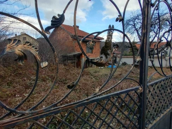 Къща в Долна баня - 51 кв.м за 1275 €/кв.м - Снимка #1