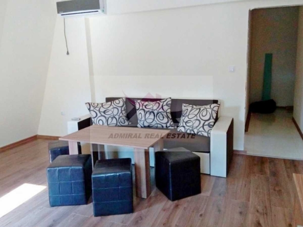 Дава се под наем Двустаен апартамент в Варна, Цветен квартал - 55 кв.м за 350 € - Снимка #1