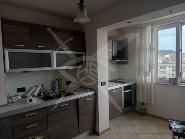 Дава се под наем Тристаен апартамент в Варна, Цветен квартал - 60 кв.м за 500 € - Снимка #1