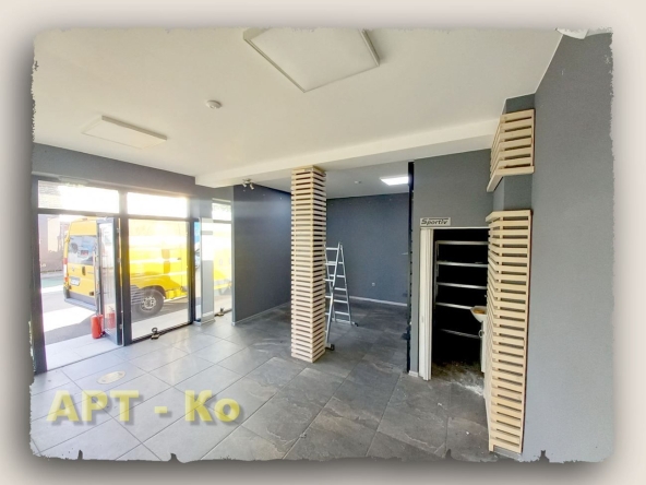 Дава се под наем Магазин в Радомир - 40 кв.м за 255 € - Снимка #1