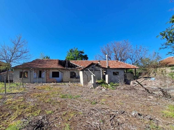 Къща в Велико Търново, Бузлуджа - 42 кв.м за 948 €/кв.м - Снимка #1