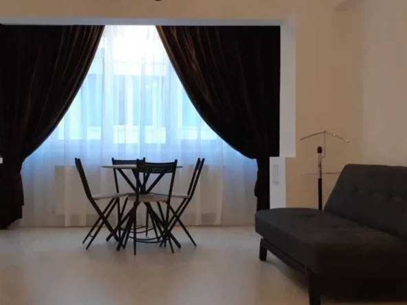 Дава се под наем Едностаен апартамент в Пловдив, Христо Смирненски - 45 кв.м за 127.5 € - Снимка #1