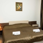 Дава се под наем Едностаен апартамент в к.к. Св.Св. Константин и Елена - 40 кв.м за 350 € - Снимка #1