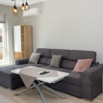 Дава се под наем Двустаен апартамент в к.к. Св.Св. Константин и Елена - 60 кв.м за 650 € - Снимка #1