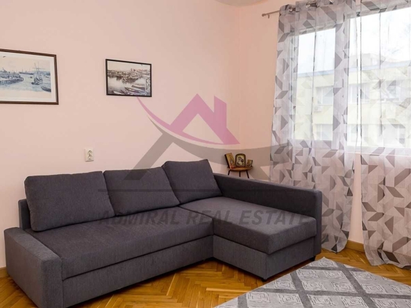 Дава се под наем Тристаен апартамент в Варна, Нептун - 92 кв.м за 614 € - Снимка #1