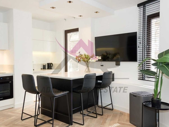 Дава се под наем Тристаен апартамент в Варна, Гръцка махала - 76 кв.м за 900 € - Снимка #1