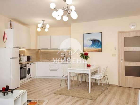 Дава се под наем Тристаен апартамент в Варна, Аспарухово - 100 кв.м за 950 € - Снимка #1