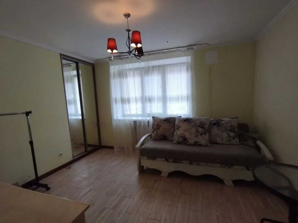 Дава се под наем Двустаен апартамент в София, Център - 55 кв.м за 392.7 € - Снимка #1