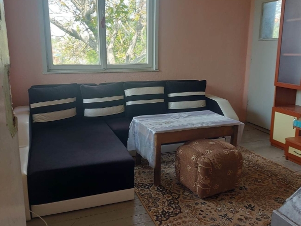 Дава се под наем Къща в с. Роза, Област Ямбол - 85 кв.м за 51 € - Снимка #1