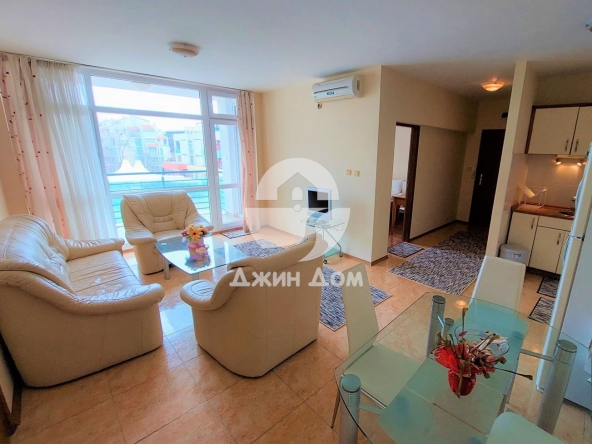 Тристаен апартамент в к.к. Слънчев бряг - 93 кв.м за 947 €/кв.м - Снимка #1