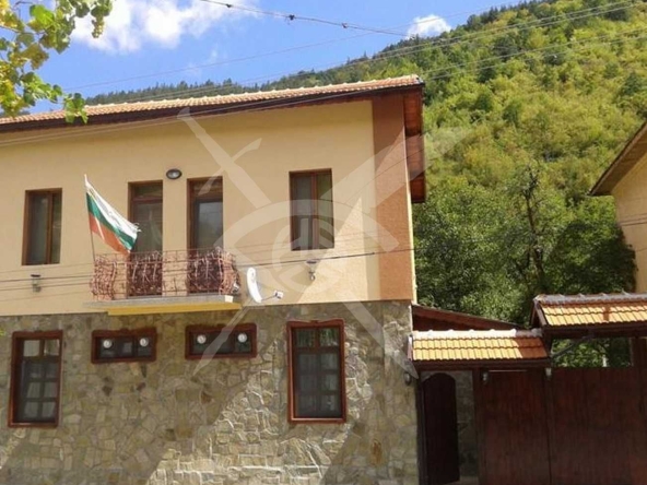 Къща в с. Лопян, Област София-област - 160 кв.м за 938 €/кв.м - Снимка #1