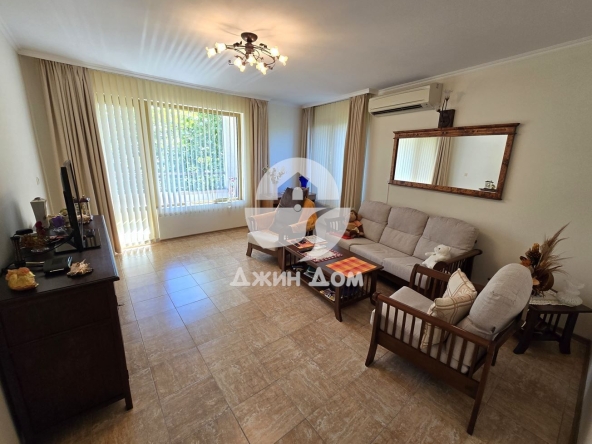 Тристаен апартамент в Несебър - 120 кв.м за 2167 €/кв.м - Снимка #1