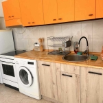 Дава се под наем Тристаен апартамент в Варна, Център - 90 кв.м за 558.45 € - Снимка #1