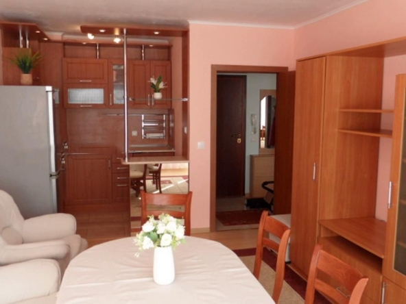 Дава се под наем Двустаен апартамент в София, Младост 3 - 64 кв.м за 650 € - Снимка #1