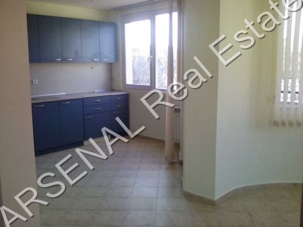 Дава се под наем Тристаен апартамент в София, Борово - 120 кв.м за 600 € - Снимка #1