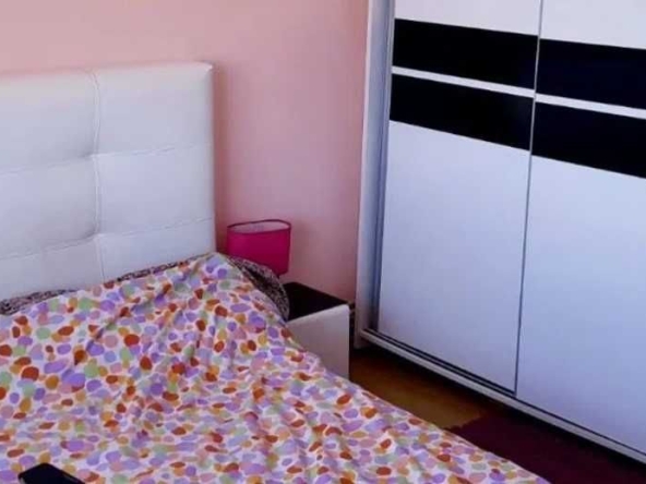 Дава се под наем Тристаен апартамент в Бургас, Братя Миладинови - 95 кв.м за 321.3 € - Снимка #1