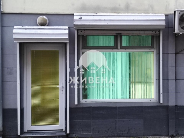 Дава се под наем Офис в Варна, Колхозен пазар - 43 кв.м за 259.08 € - Снимка #1