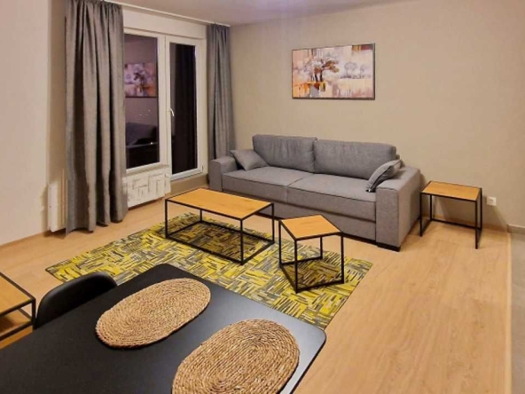 Дава се под наем Двустаен апартамент в София, Люлин 10 - 80 кв.м за 650 € - Снимка #1