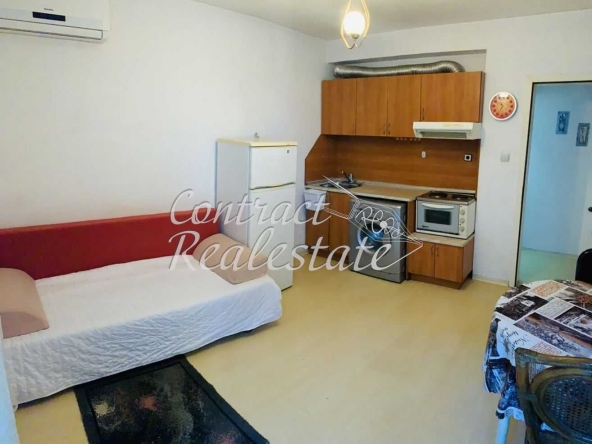 Дава се под наем Двустаен апартамент в Варна, ЖП Гара - 58 кв.м за 306 € - Снимка #1