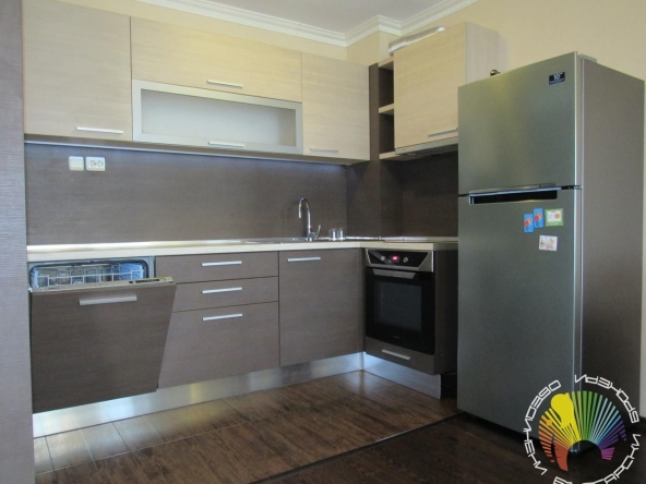 Дава се под наем Двустаен апартамент в Бургас, Зорница - 82 кв.м за 408 € - Снимка #1