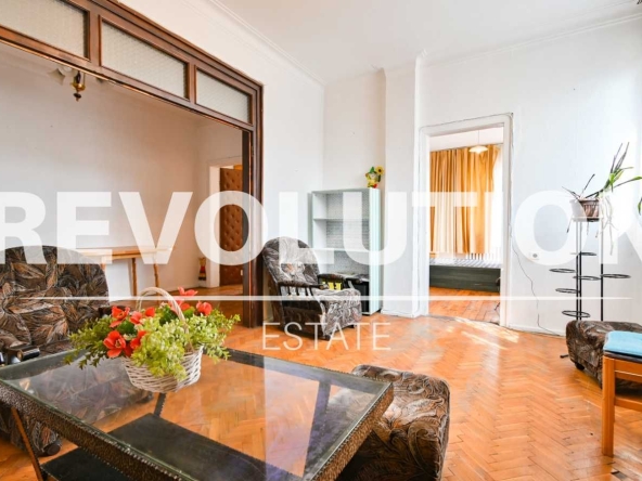 Дава се под наем Тристаен апартамент в София, Център - 100 кв.м за 450 € - Снимка #1