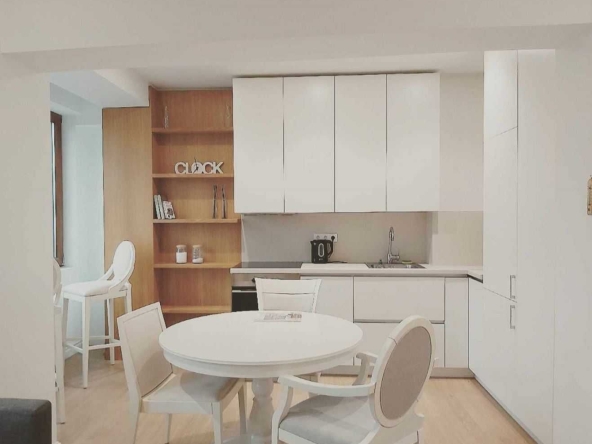 Дава се под наем Двустаен апартамент в София, Център - 70 кв.м за 800 € - Снимка #1