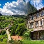 Дава се под наем Къща в с. Забърдо, Област Смолян - 150 кв.м за 21944.28 € - Снимка #1