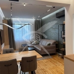 Дава се под наем Четиристаен апартамент в София, Център - 100 кв.м за 1645.77 € - Снимка #1