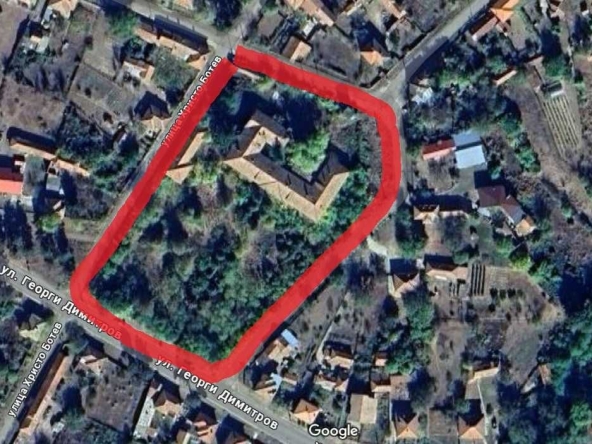 Промишлена сграда в с. Радомирци, Област Плевен - 9090 кв.м за 13 €/кв.м - Снимка #1