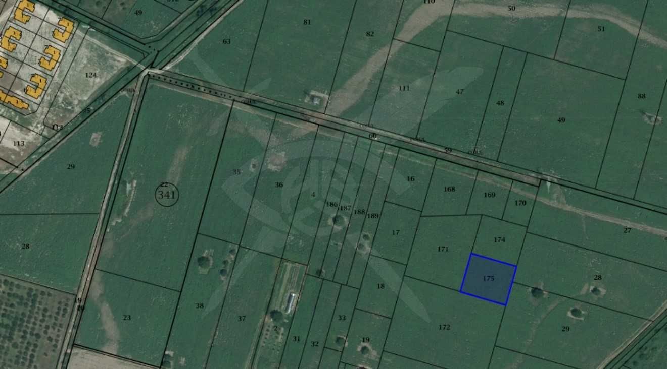 Парцел в Пловдив, Остромила - 1700 кв.м за 65 €/кв.м - Снимка #1