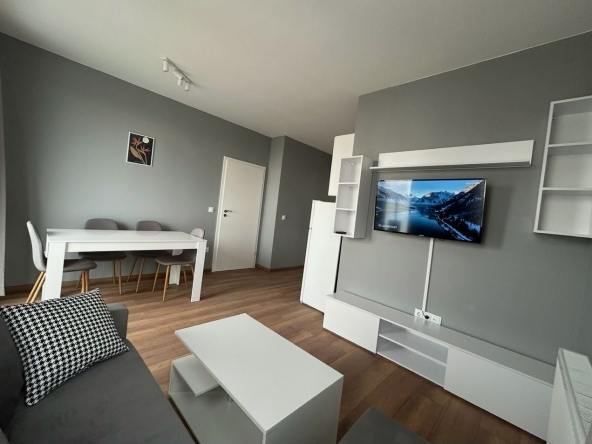 Дава се под наем Двустаен апартамент в София, Връбница 1 - 68 кв.м за 598.23 € - Снимка #1