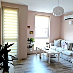 Дава се под наем Двустаен апартамент в Пазарджик, Център - 52 кв.м за 229.5 € - Снимка #1