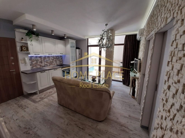 Дава се под наем Тристаен апартамент в Варна, Колхозен пазар - 78 кв.м за 663 € - Снимка #1