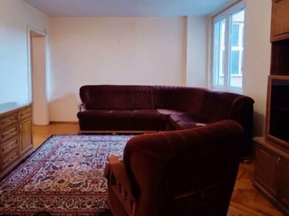 Дава се под наем Тристаен апартамент в София, Център - 95 кв.м за 690 € - Снимка #1