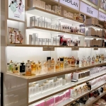 Дава се под наем Магазин в Варна, Лятно кино Тракия - 150 кв.м за 1326 € - Снимка #1