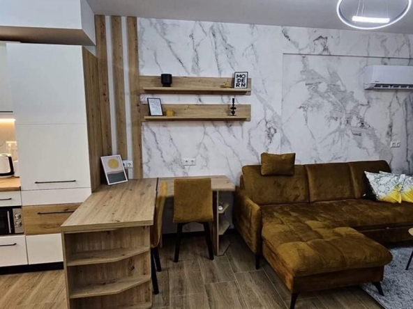 Дава се под наем Едностаен апартамент в Пловдив, Младежки Хълм - 50 кв.м за 450 € - Снимка #1