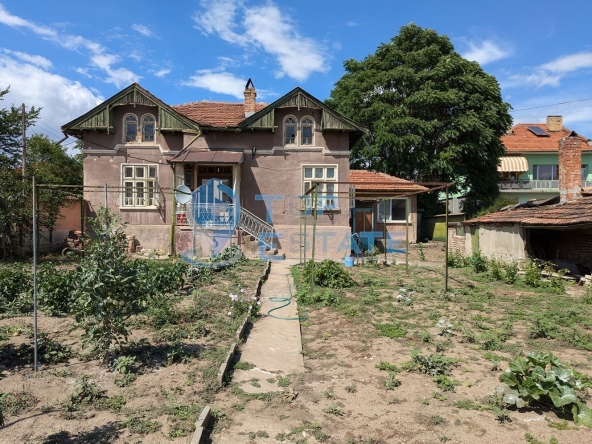 Къща в Полски Тръмбеш - 140 кв.м за 292 €/кв.м - Снимка #1