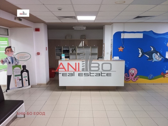 Дава се под наем Офис в Варна, Младост 1 - 812 кв.м за 5000 € - Снимка #1