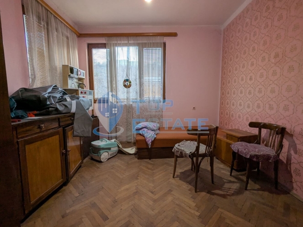 Тристаен апартамент в Горна Оряховица - 105 кв.м за 620 €/кв.м - Снимка #1
