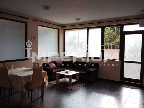 Дава се под наем Двустаен апартамент в Варна, Бриз - 55 кв.м за 408 € - Снимка #1