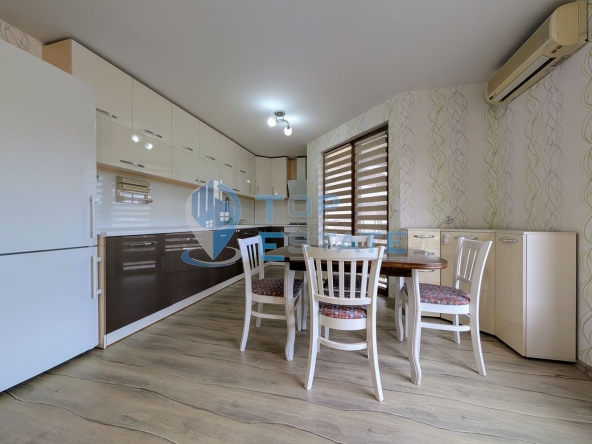 Тристаен апартамент в Велико Търново, Център - 107 кв.м за 1673 €/кв.м - Снимка #1