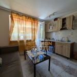 Двустаен апартамент в Варна, Колхозен пазар - 52 кв.м за 1924 €/кв.м - Снимка #1