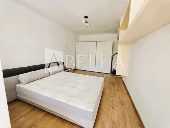 Дава се под наем Двустаен апартамент в София, Гоце Делчев - 58 кв.м за 561 € - Снимка #1