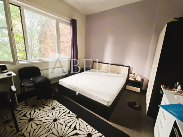 Дава се под наем Тристаен апартамент в София, Център - 80 кв.м за 637.5 € - Снимка #1