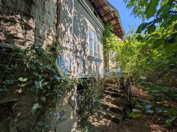 Парцел в с. Сломер, Област Велико Търново - 1400 кв.м за 3 €/кв.м - Снимка #1