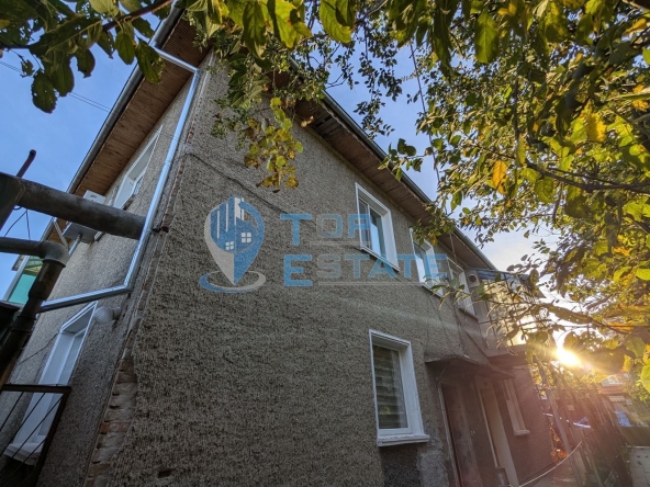 Етаж от къща в Горна Оряховица - 65 кв.м за 1231 €/кв.м - Снимка #1