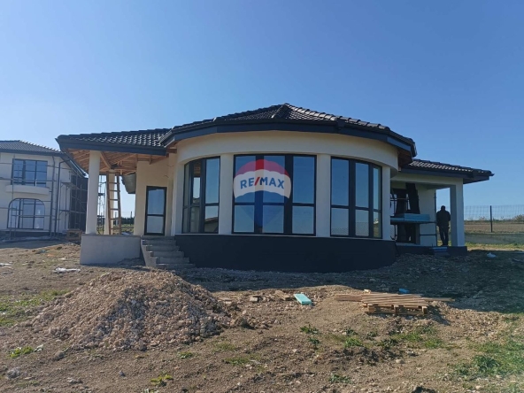 Къща в с. Кичево, Област Варна - 161 кв.м за 1609 €/кв.м - Снимка #1