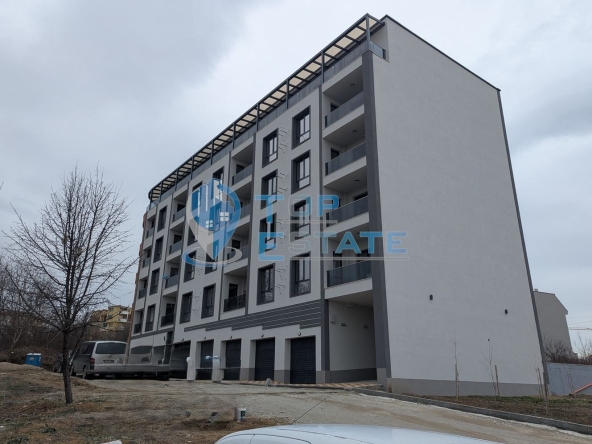 Тристаен апартамент в Велико Търново, Бузлуджа - 99 кв.м за 714 €/кв.м - Снимка #1