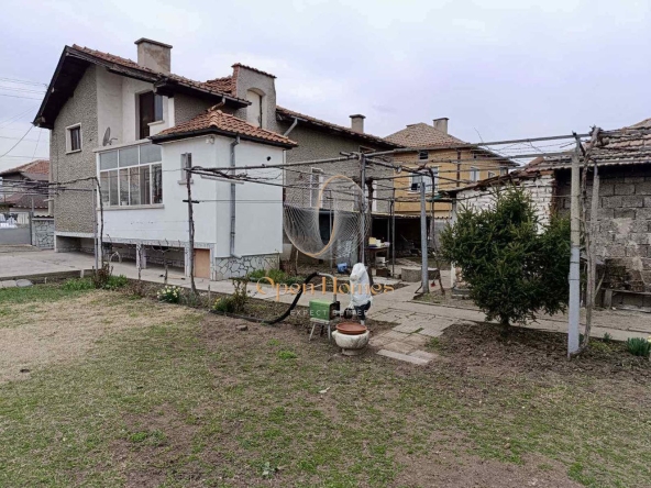 Къща в с. Главиница, Област Пазарджик - 131 кв.м за 576 €/кв.м - Снимка #1