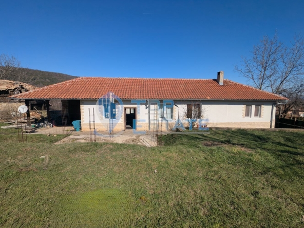 Къща в с. Пчелище, Област Велико Търново - 130 кв.м за 393 €/кв.м - Снимка #1